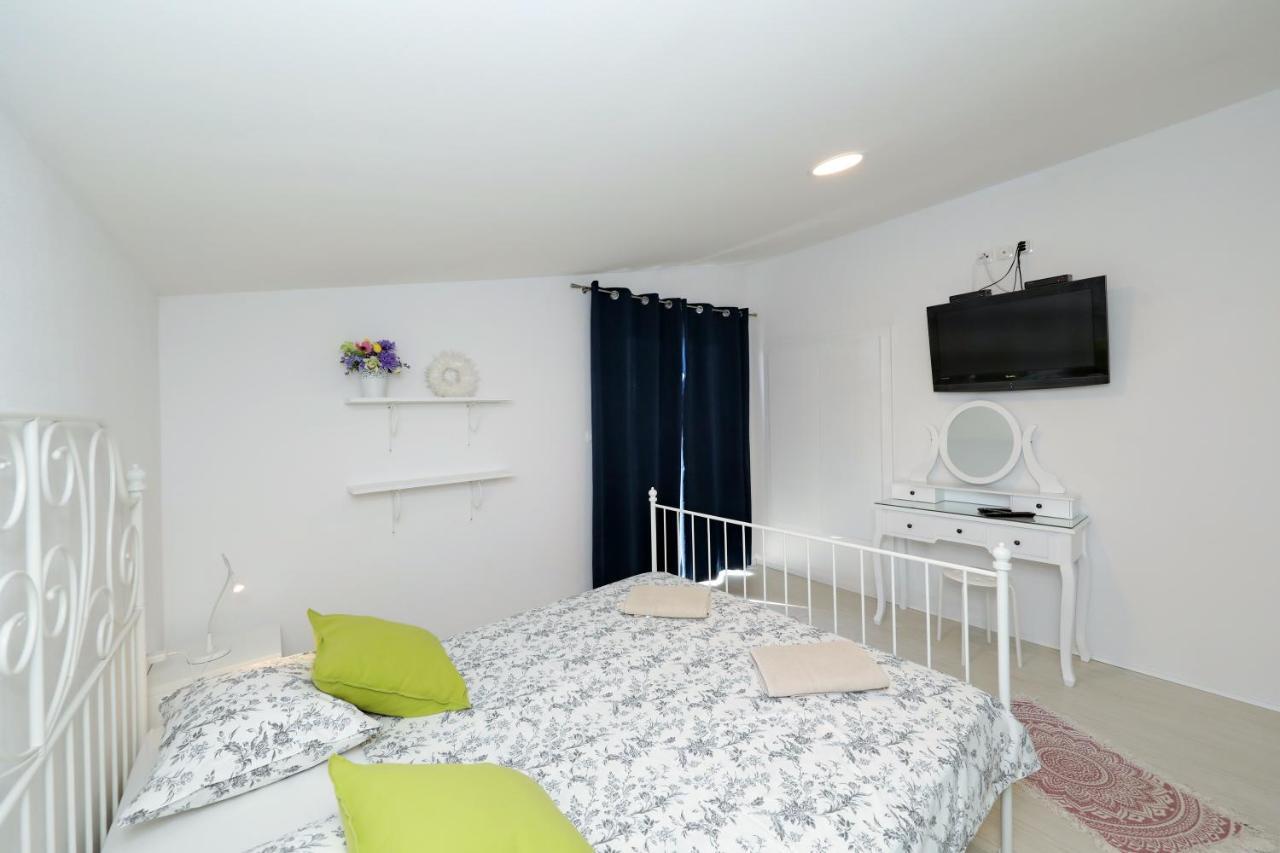 Apartment With Private Pool Sukošan Extérieur photo