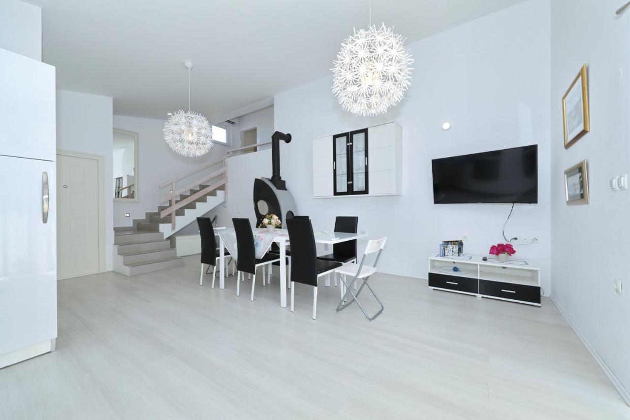 Apartment With Private Pool Sukošan Extérieur photo