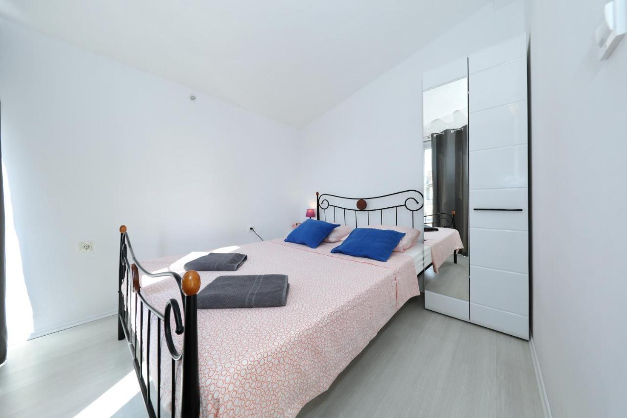 Apartment With Private Pool Sukošan Extérieur photo