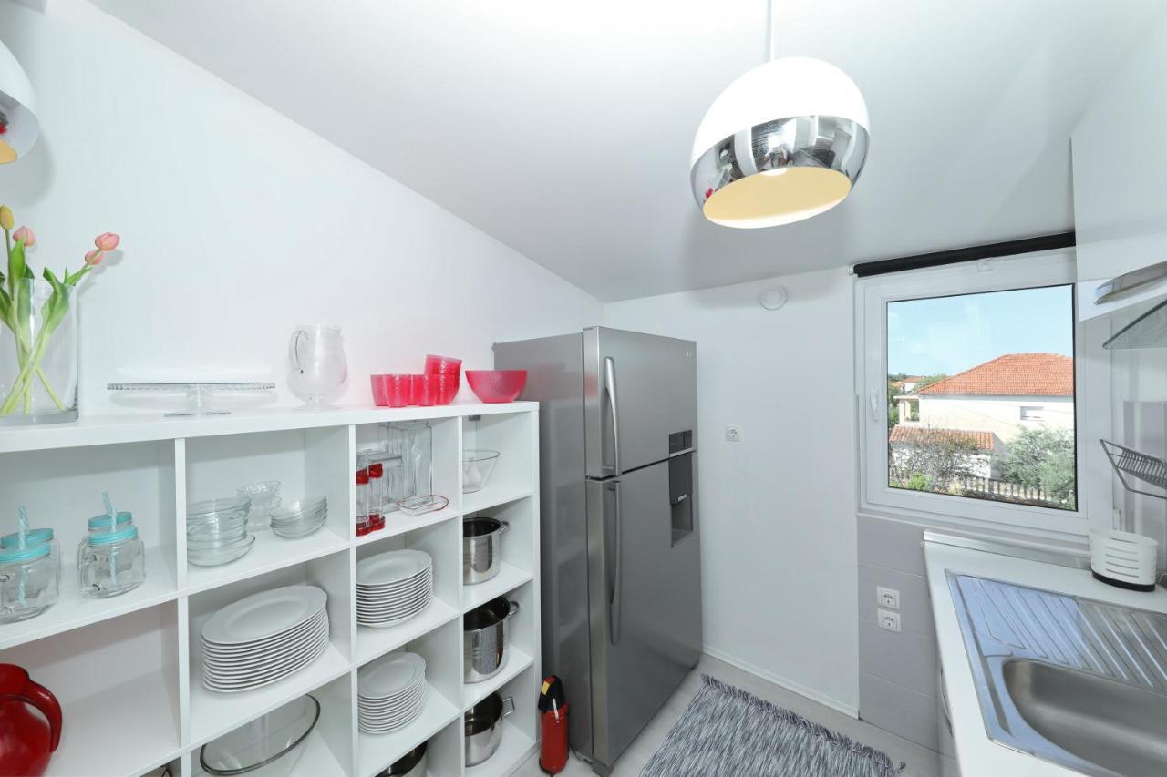 Apartment With Private Pool Sukošan Extérieur photo